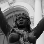 FEMME PETIT PALAIS BW